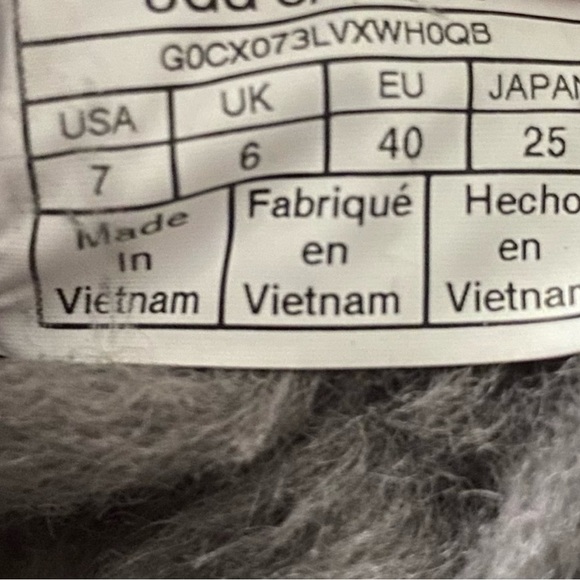 UGGS-LACE UP BOOTS-SIZE 7 - Picture 14 of 14